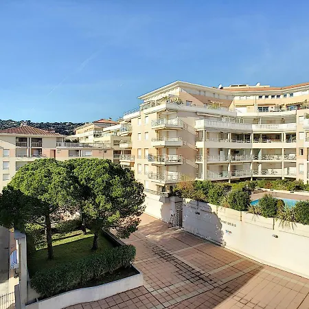Cozy Sea View Air Cond Apartment Golfe-Juan