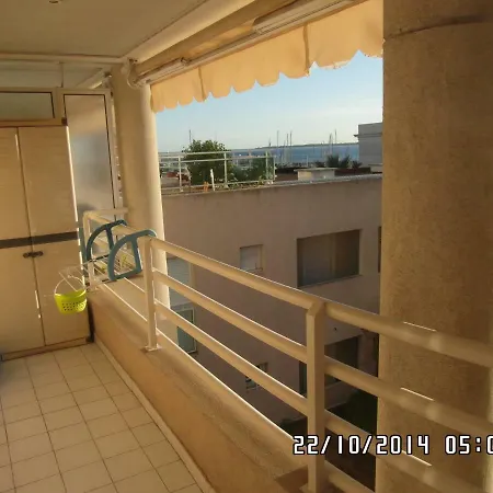 Cozy Sea View Air Cond Renovated In 2026 公寓 戈尔夫瑞昂