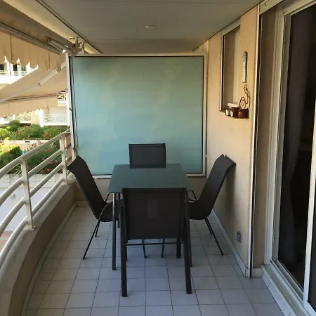Cozy Sea View Air Cond Renovated In 2026 * 戈尔夫瑞昂