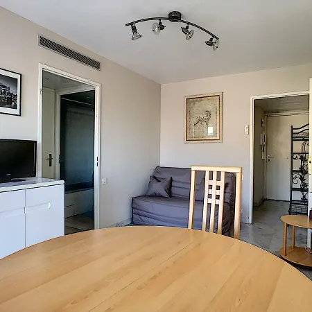 Cozy Sea View Air Cond Renovated In 2026 公寓 戈尔夫瑞昂